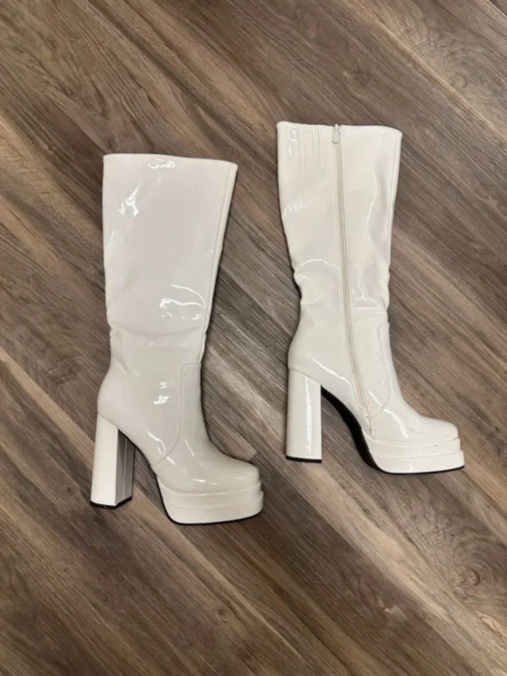 Dream Pairs White Platform Boots